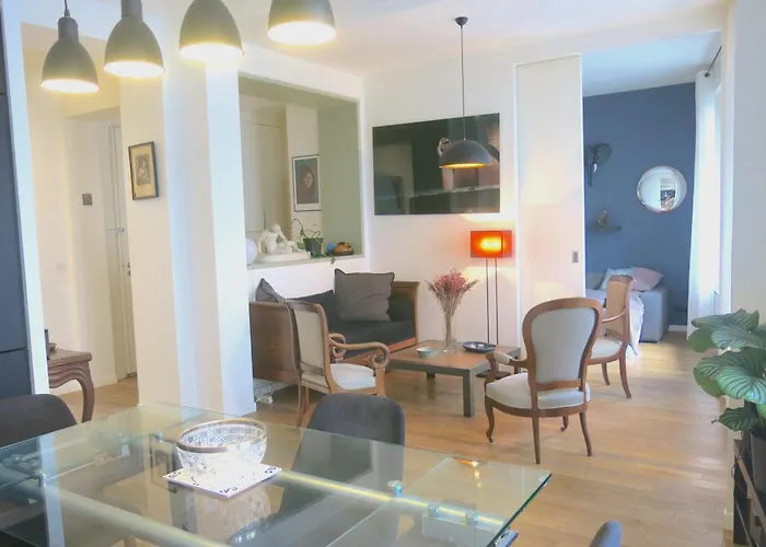 Roommate Share Colocation 1 Bedroom In Two Bedroom Luxe Marais Bretagne Citycosy
