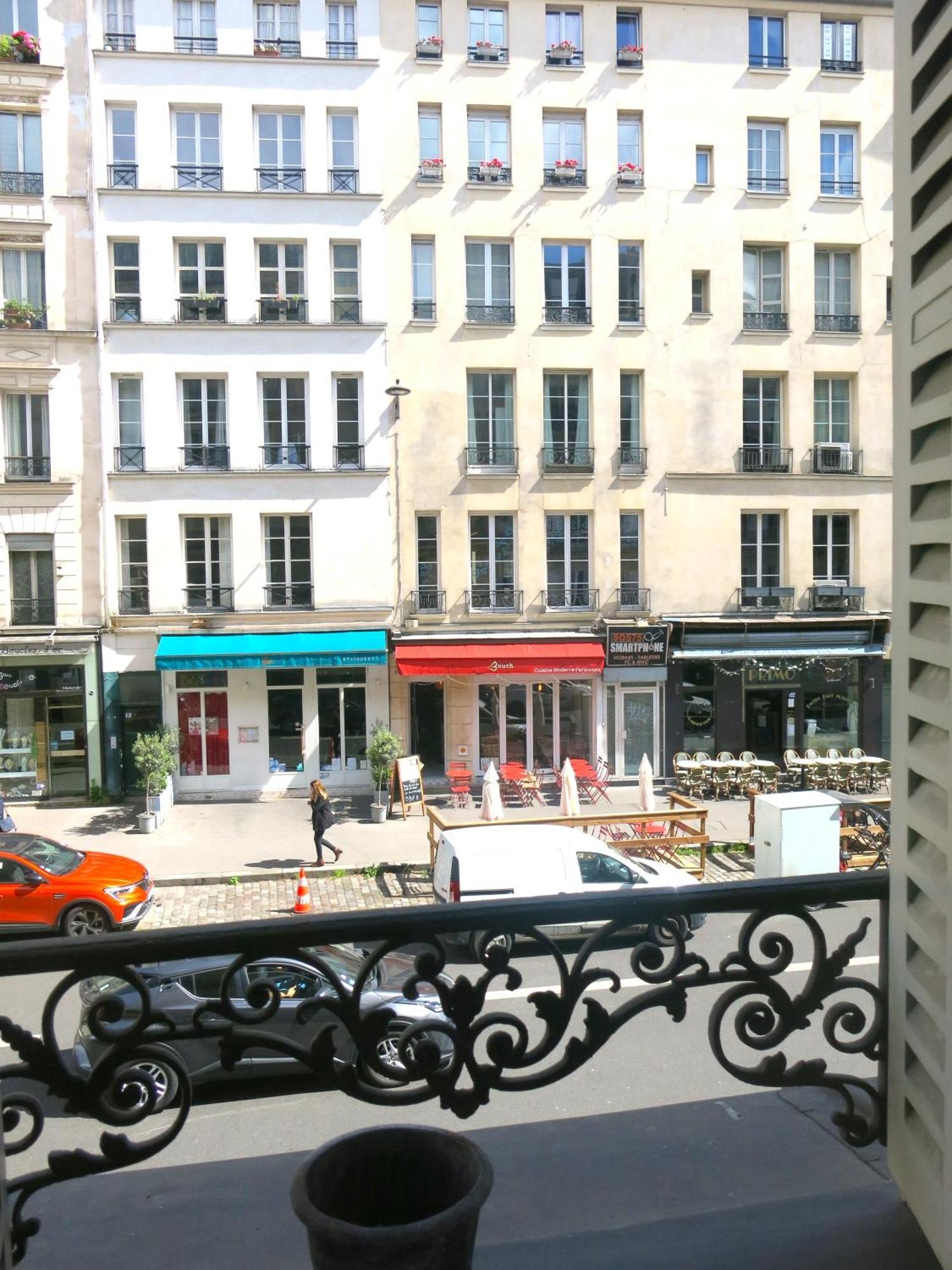 Roommate Share Colocation 1 Bedroom In Two Bedroom Luxe Marais Bretagne Citycosy Apartment Paris